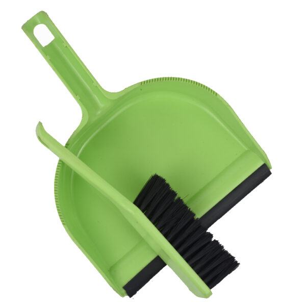 DUSTPAN WITH BRUSH